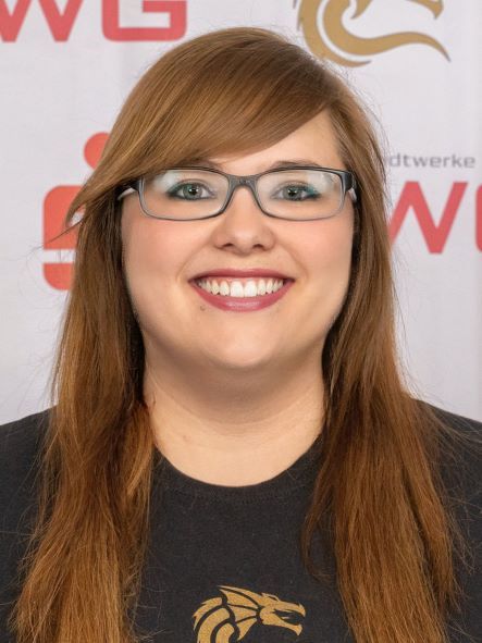 Larissaknebel1